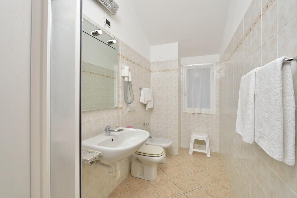 Residence Elvira Ντιάνο Μαρίνα Εξωτερικό φωτογραφία