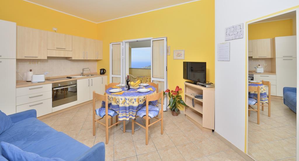 Residence Elvira Ντιάνο Μαρίνα Εξωτερικό φωτογραφία