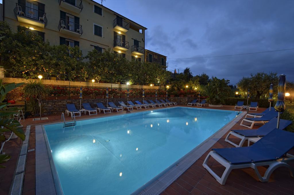 Residence Elvira Ντιάνο Μαρίνα Εξωτερικό φωτογραφία