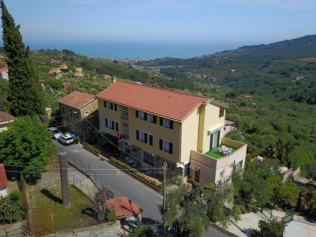 Residence Elvira Ντιάνο Μαρίνα Εξωτερικό φωτογραφία