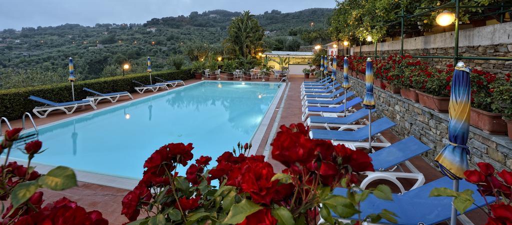 Residence Elvira Ντιάνο Μαρίνα Εξωτερικό φωτογραφία